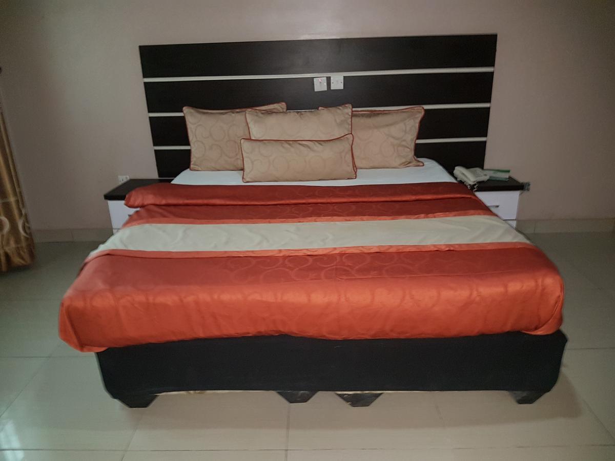לגוס Royal Terrace Hotel & Towers מראה חיצוני תמונה